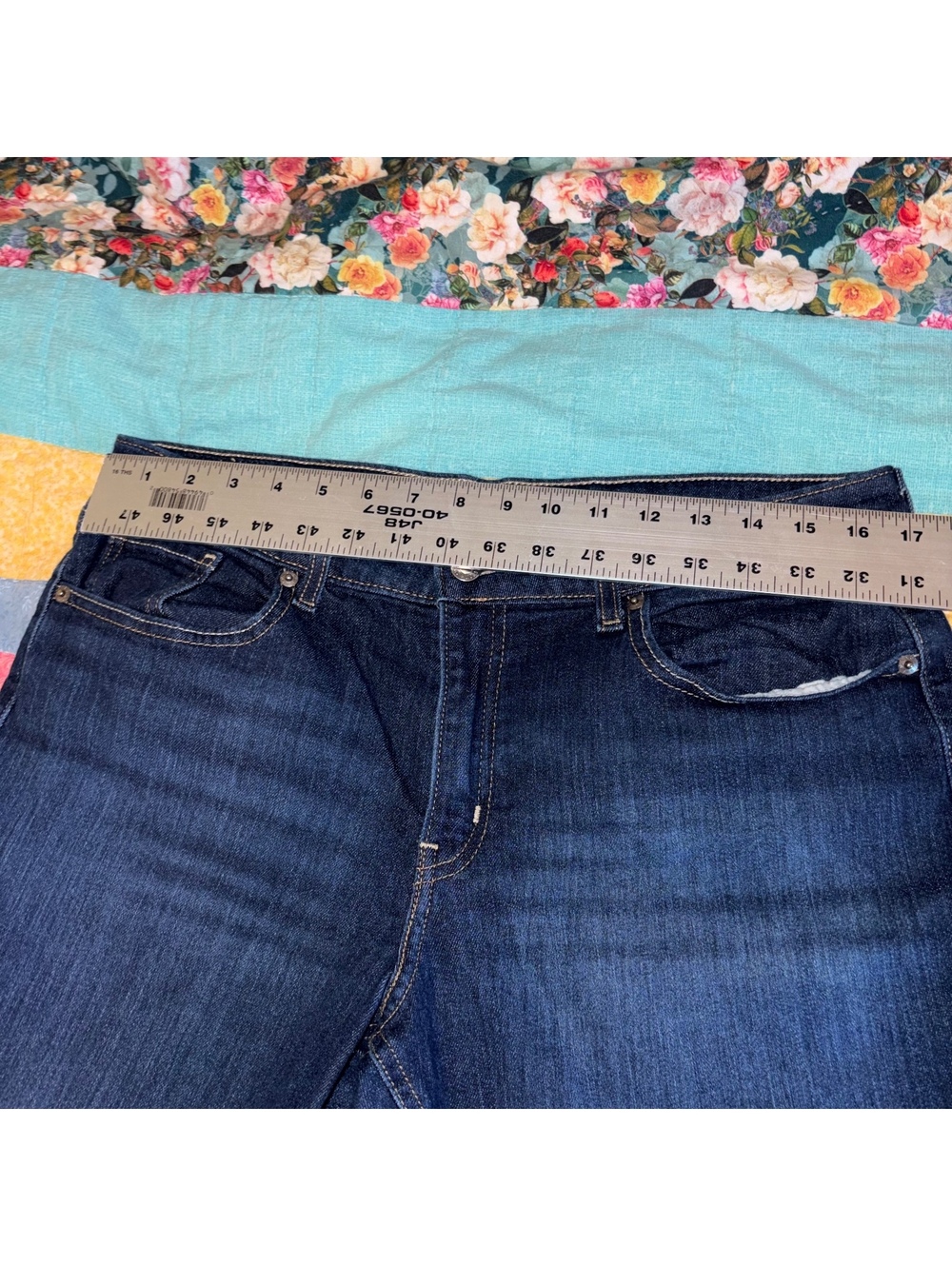Levi's Signature True Straight Dark Wash Jeans Size 12 W31 Woman’s Classic Denim - Picture 7 of 8